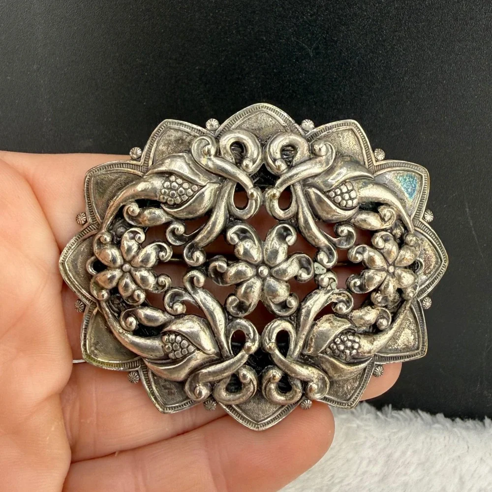 Vintage Art Nouveau Revival Brooch Silver Tone Floral